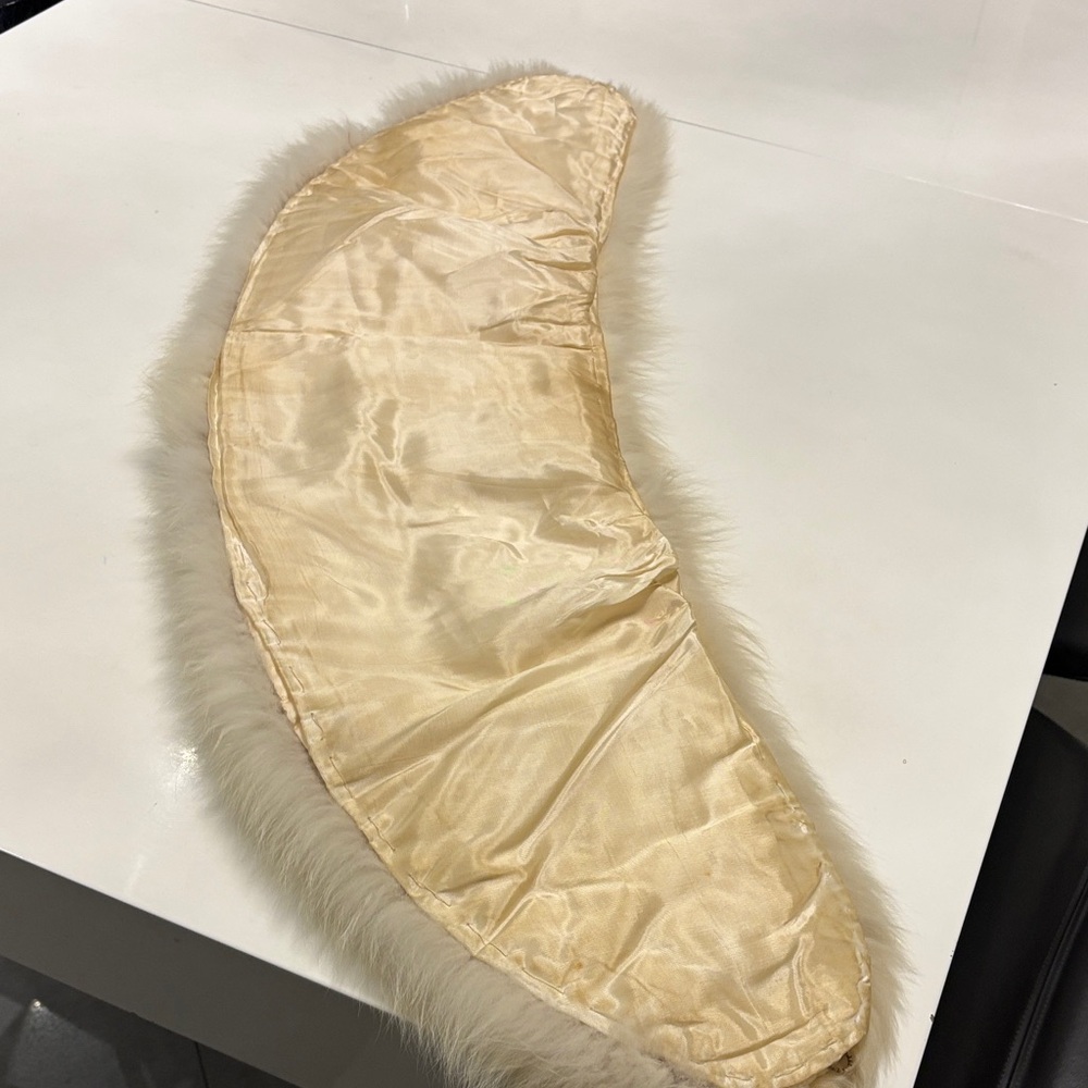 Elegant  vintage Cream Fur Shawl - Picture 8 of 9